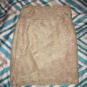 Gold mini skirt❤️
